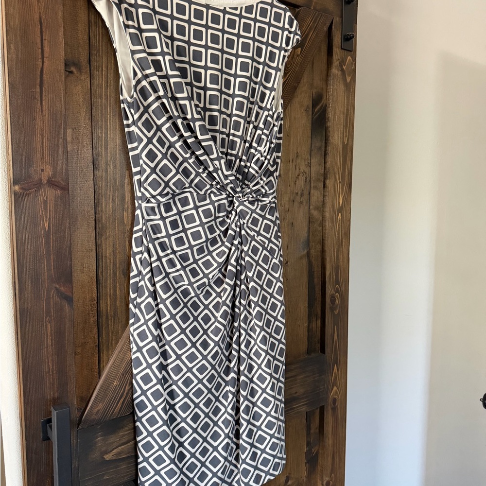Ralph Lauren Gray and White Diamond Midi Dress